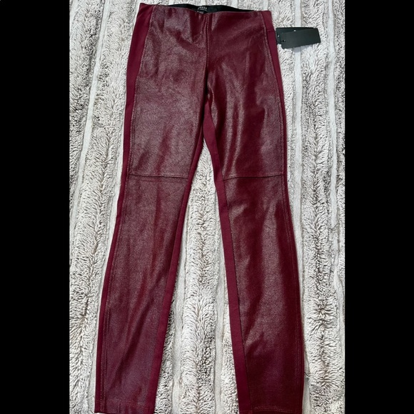 NWT❗️GUESS Red Faux Leather Reptilian Leggings - Picture 4 of 7